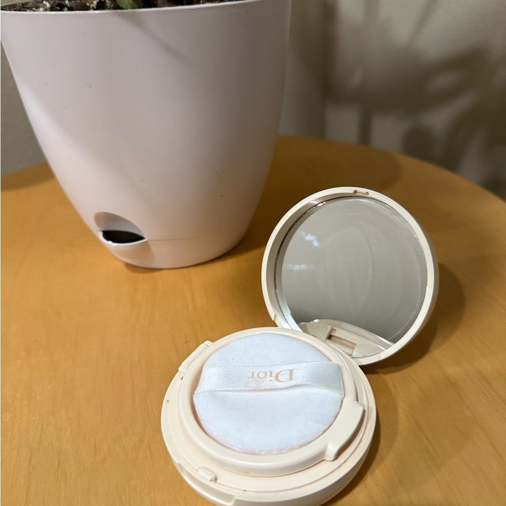 Dior Forever Cushion Powder in White